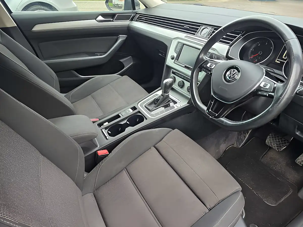 Used 2017 Volkswagen Passat Se Business Grey - Interior and Exterior details 12