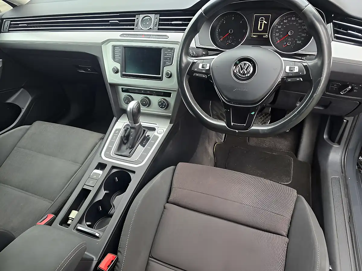 Used 2017 Volkswagen Passat Se Business Grey - Interior and Exterior details 13