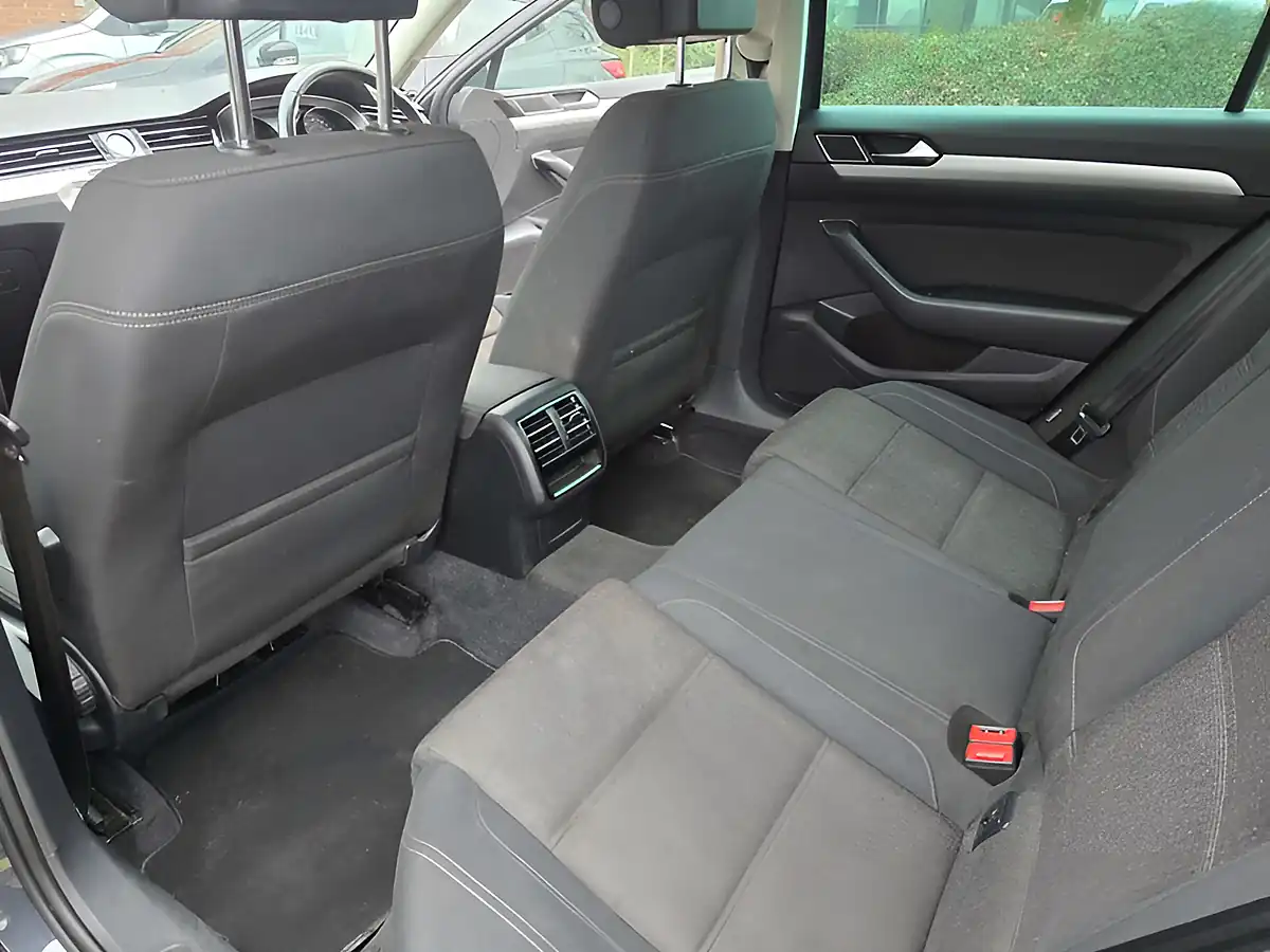 Used 2017 Volkswagen Passat Se Business Grey - Interior and Exterior details 16