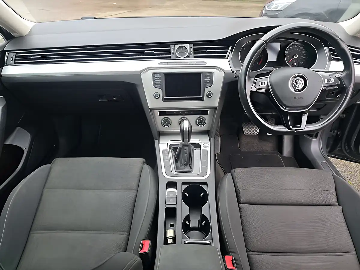 Used 2017 Volkswagen Passat Se Business Grey - Interior and Exterior details 17
