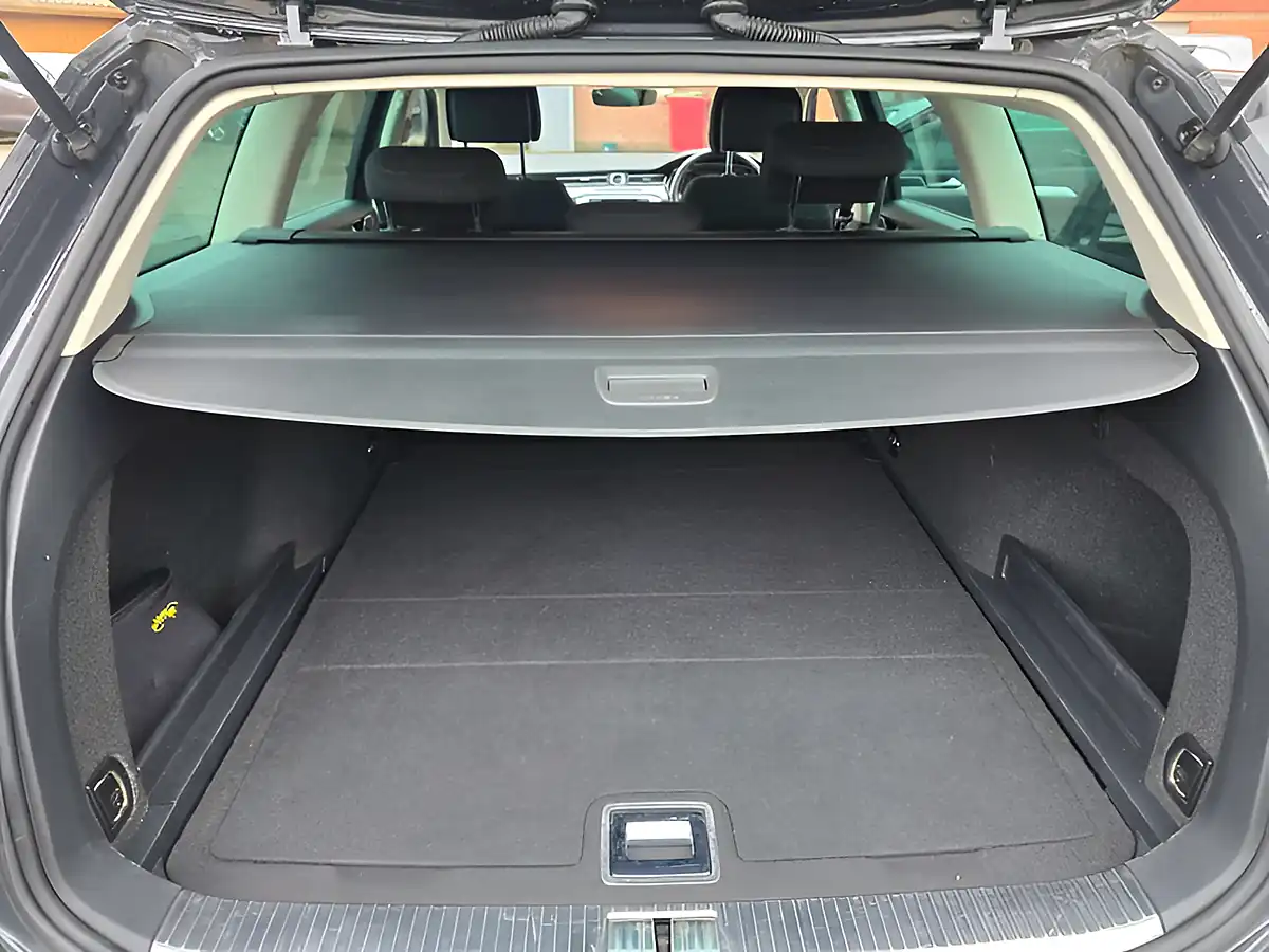 Used 2017 Volkswagen Passat Se Business Grey - Interior and Exterior details 19