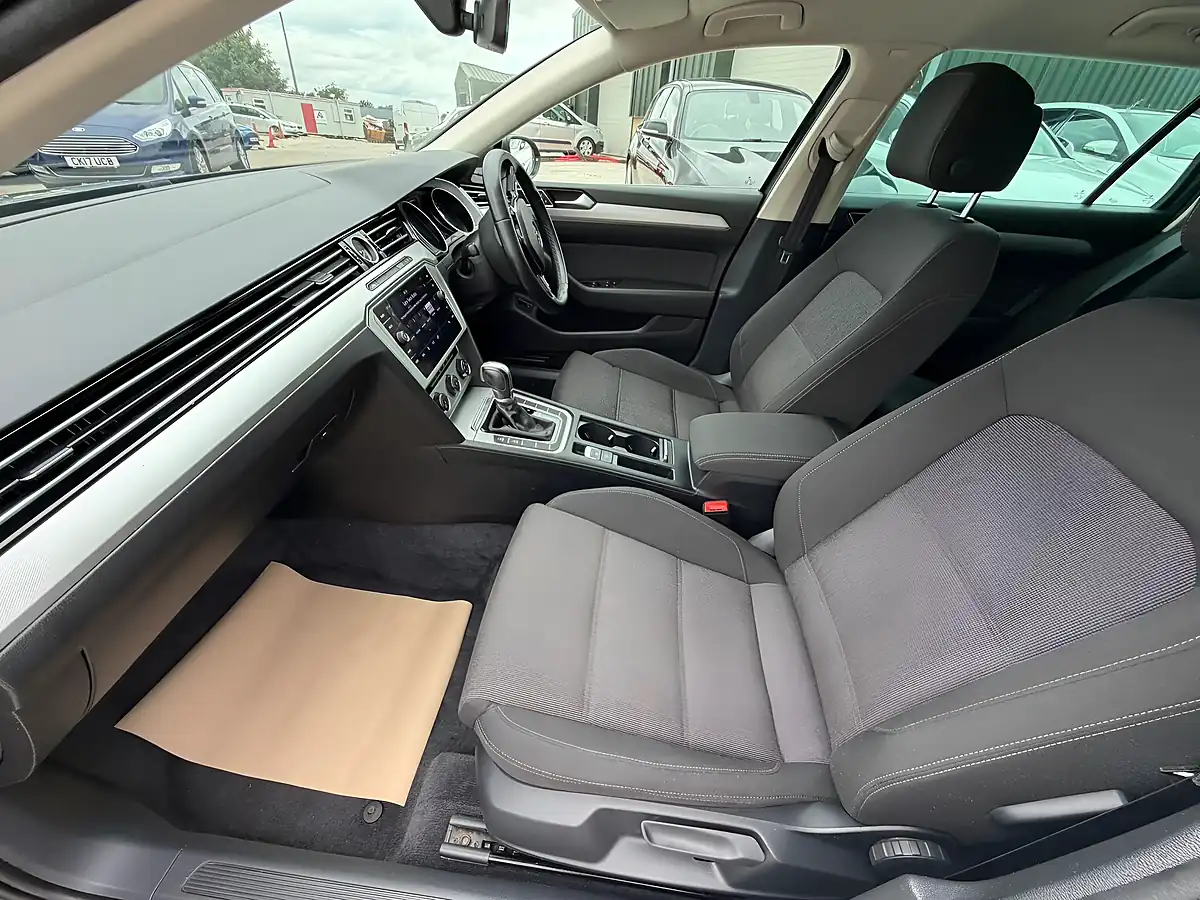 Used 2017 Volkswagen Passat Se Business Grey - Interior and Exterior details 19