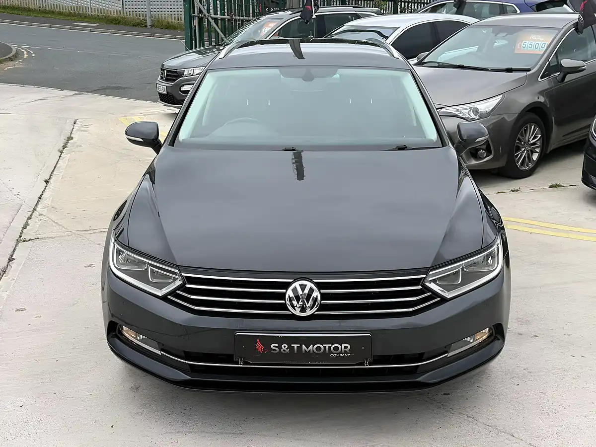 Used 2017 Volkswagen Passat Se Business Grey - Interior and Exterior details 3