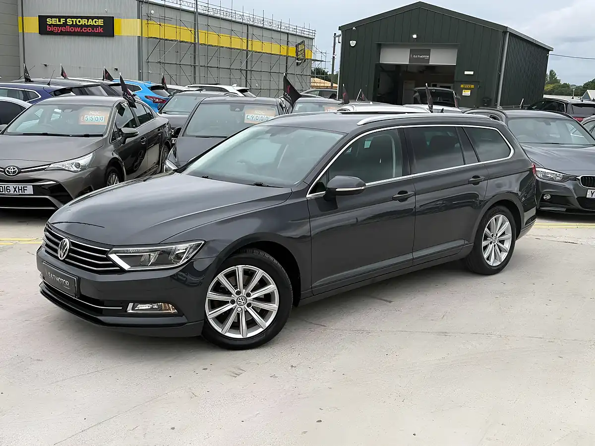 Used 2017 Volkswagen Passat Se Business Grey - Interior and Exterior details 6