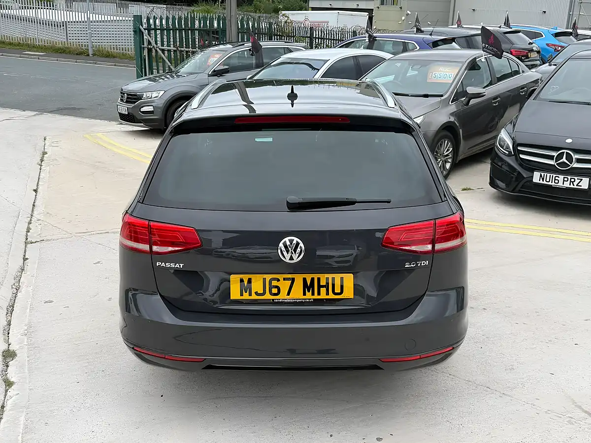 Used 2017 Volkswagen Passat Se Business Grey - Interior and Exterior details 9