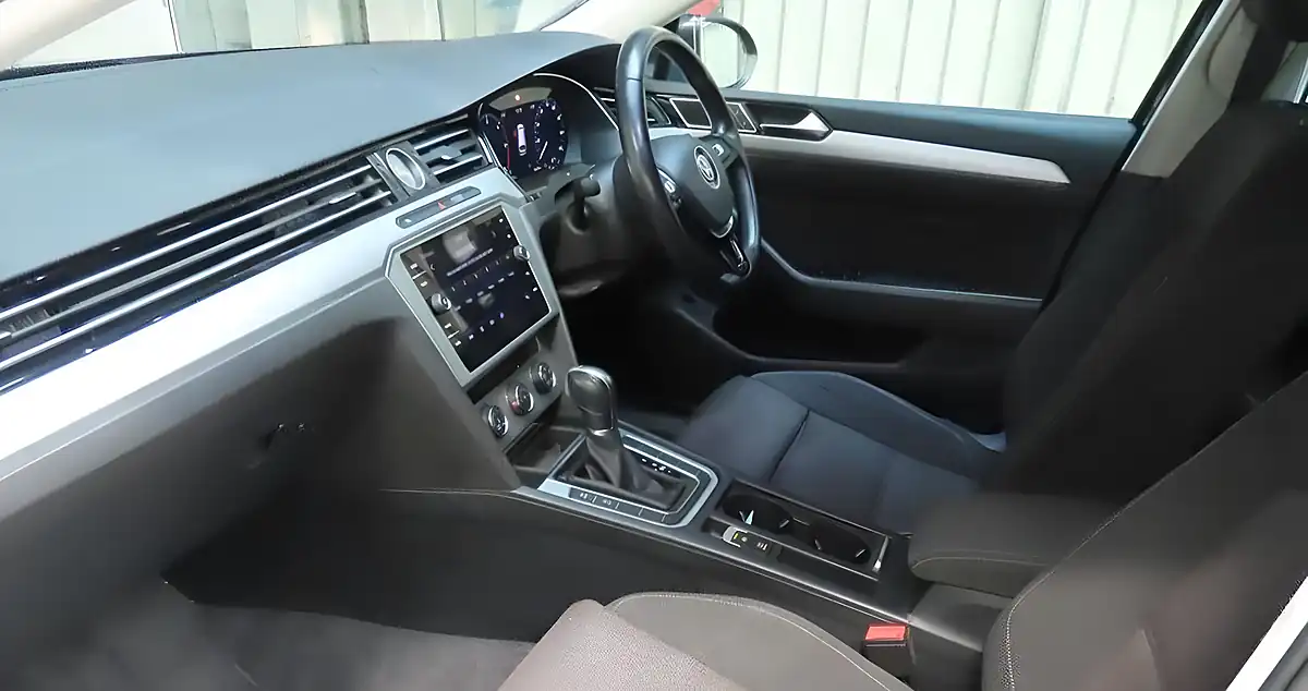 Used 2017 Volkswagen Passat Se Business Grey - Interior and Exterior details 2