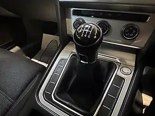 Used 2017 Volkswagen Passat Se Business Silver - Interior and Exterior details 18