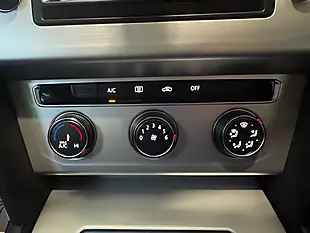Used 2017 Volkswagen Passat Se Business Silver - Interior and Exterior details 19