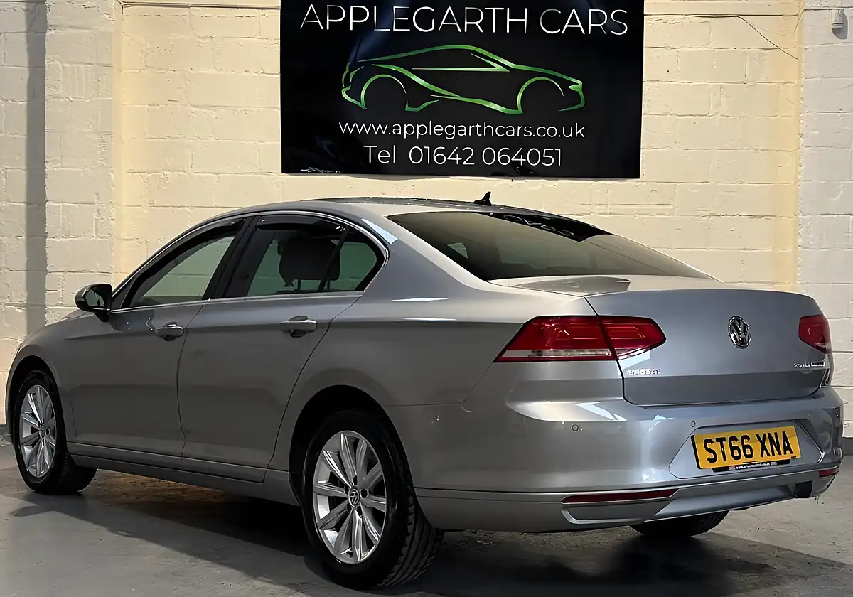 Used 2017 Volkswagen Passat Se Business Silver - Interior and Exterior details 6