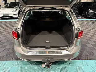 Used 2017 Volkswagen Passat Se Business Silver - Interior and Exterior details 14