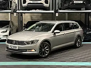 Used 2017 Volkswagen Passat Se Business Silver - Interior and Exterior details 5