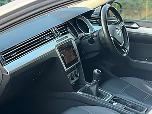 Used 2017 Volkswagen Passat Se Business Silver - Interior and Exterior details 11