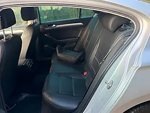 Used 2017 Volkswagen Passat Se Business Silver - Interior and Exterior details 13