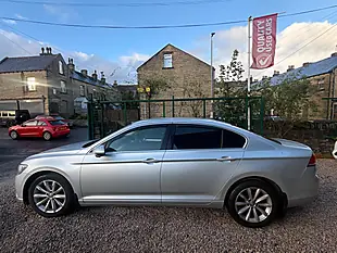 Used 2017 Volkswagen Passat Se Business Silver - Interior and Exterior details 3