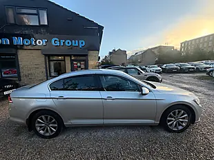 Used 2017 Volkswagen Passat Se Business Silver - Interior and Exterior details 5
