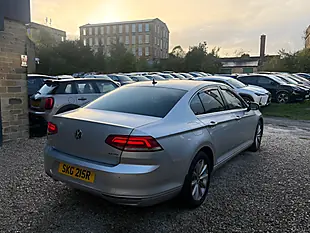 Used 2017 Volkswagen Passat Se Business Silver - Interior and Exterior details 6