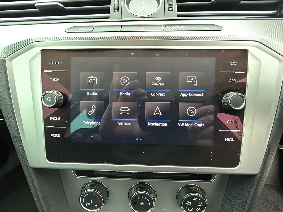 Used 2017 Volkswagen Passat Se Business Silver - Interior and Exterior details 14