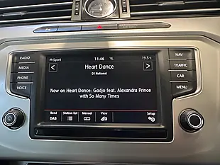 Used 2017 Volkswagen Passat Se Business White - Interior and Exterior details 18
