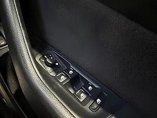 Used 2017 Volkswagen Passat Se Business White - Interior and Exterior details 20