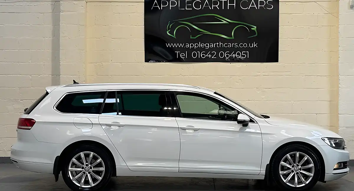 Used 2017 Volkswagen Passat Se Business White - Interior and Exterior details 3