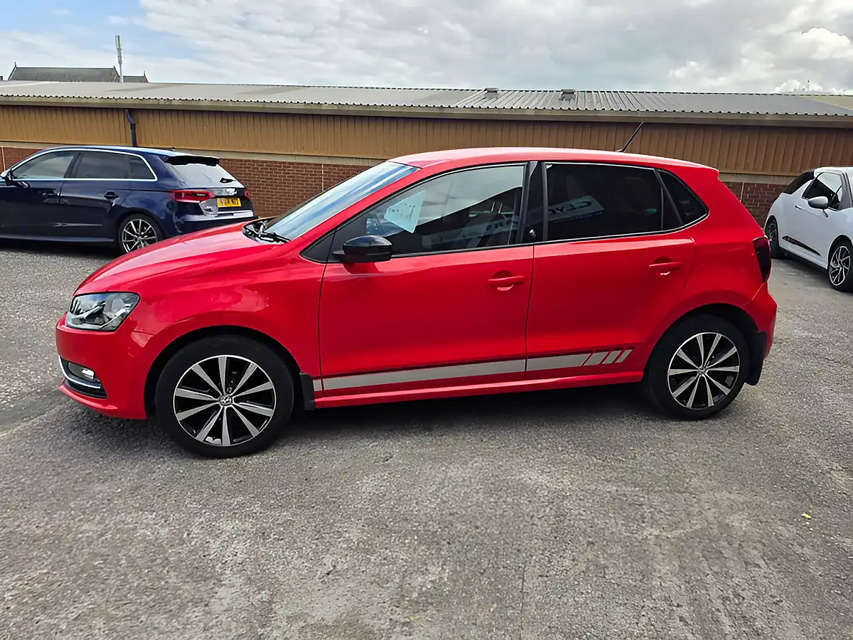 Used 2017 Volkswagen Polo Beats Red - Interior and Exterior details 13