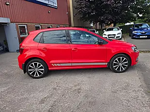 Used 2017 Volkswagen Polo Beats Red - Interior and Exterior details 16
