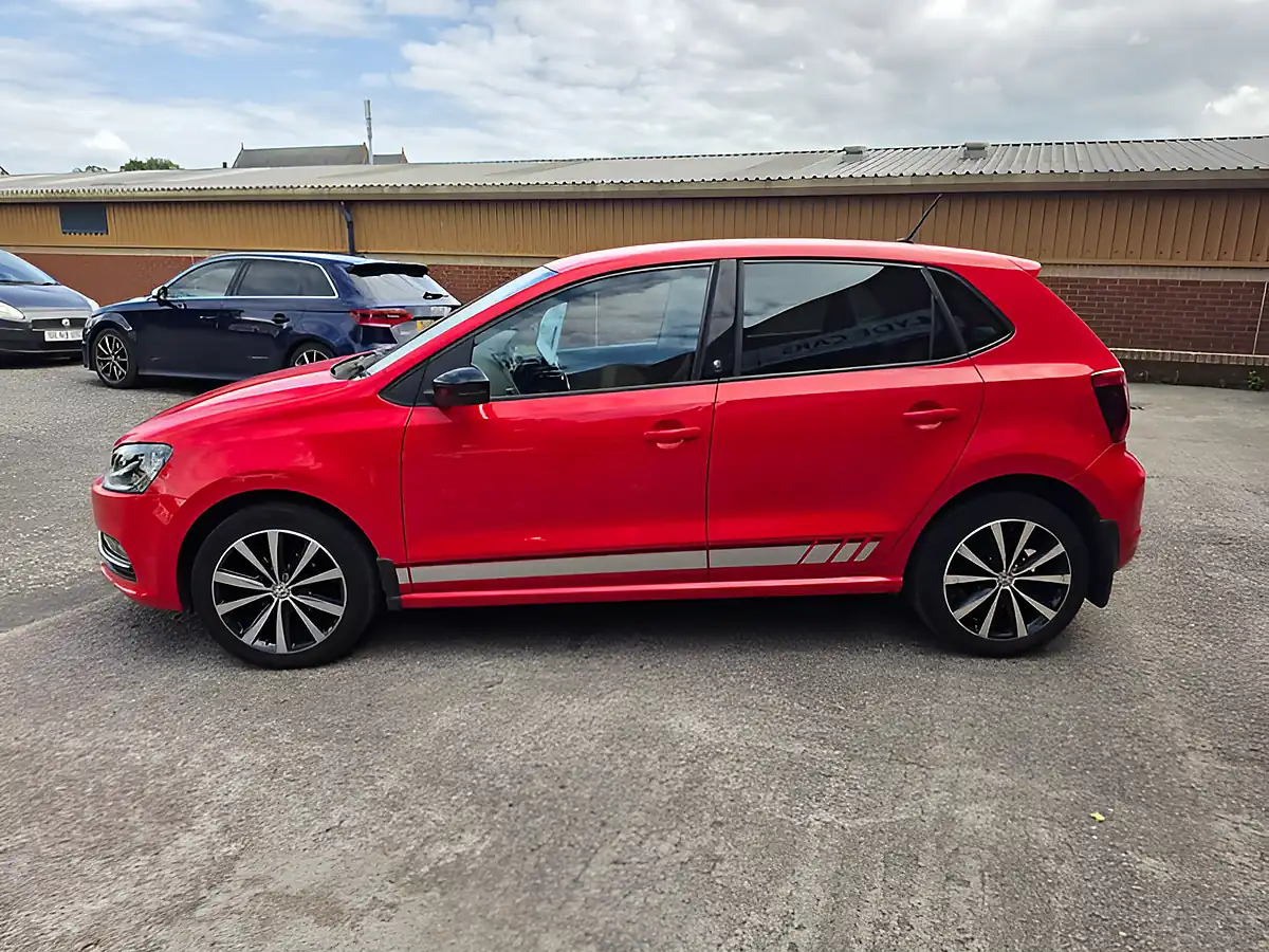 Used 2017 Volkswagen Polo Beats Red - Interior and Exterior details 5