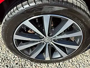 Used 2017 Volkswagen Polo Beats Red - Interior and Exterior details 15