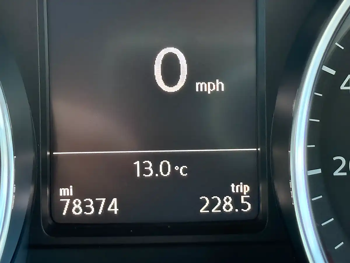 Used 2017 Volkswagen Polo Beats Red - Interior and Exterior details 20