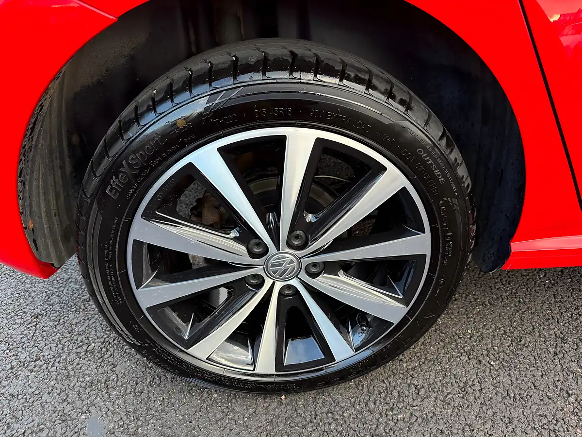 Used 2017 Volkswagen Polo Beats Red - Interior and Exterior details 9