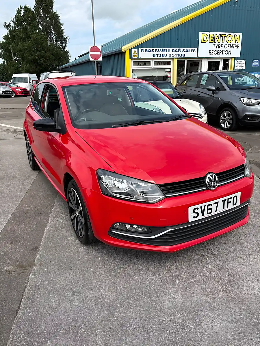 Used 2017 Volkswagen Polo Beats Red - Front View