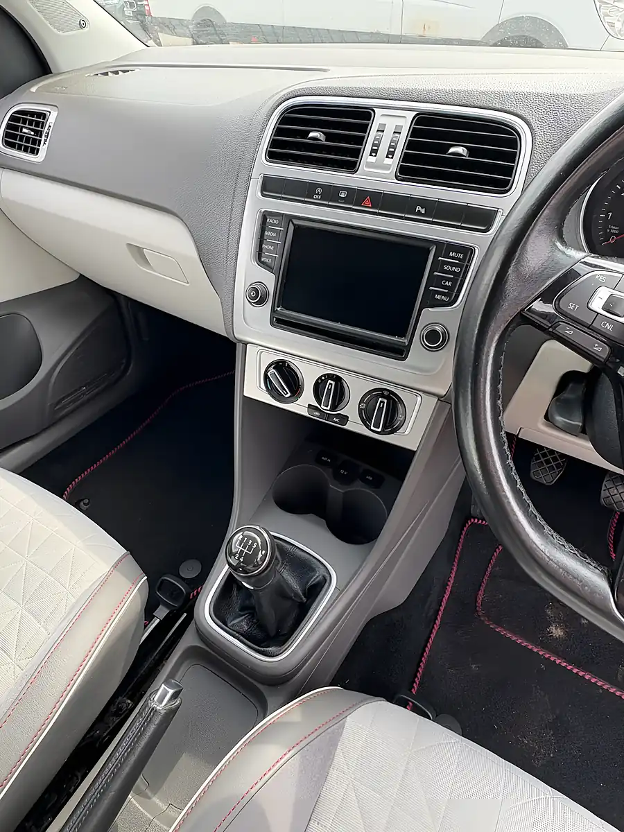 Used 2017 Volkswagen Polo Beats Red - Interior and Exterior details 8