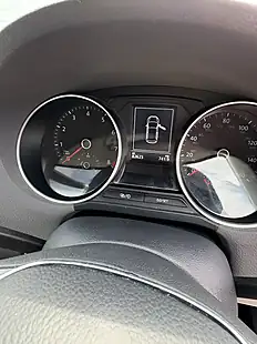 Used 2017 Volkswagen Polo Beats Red - Interior and Exterior details 9