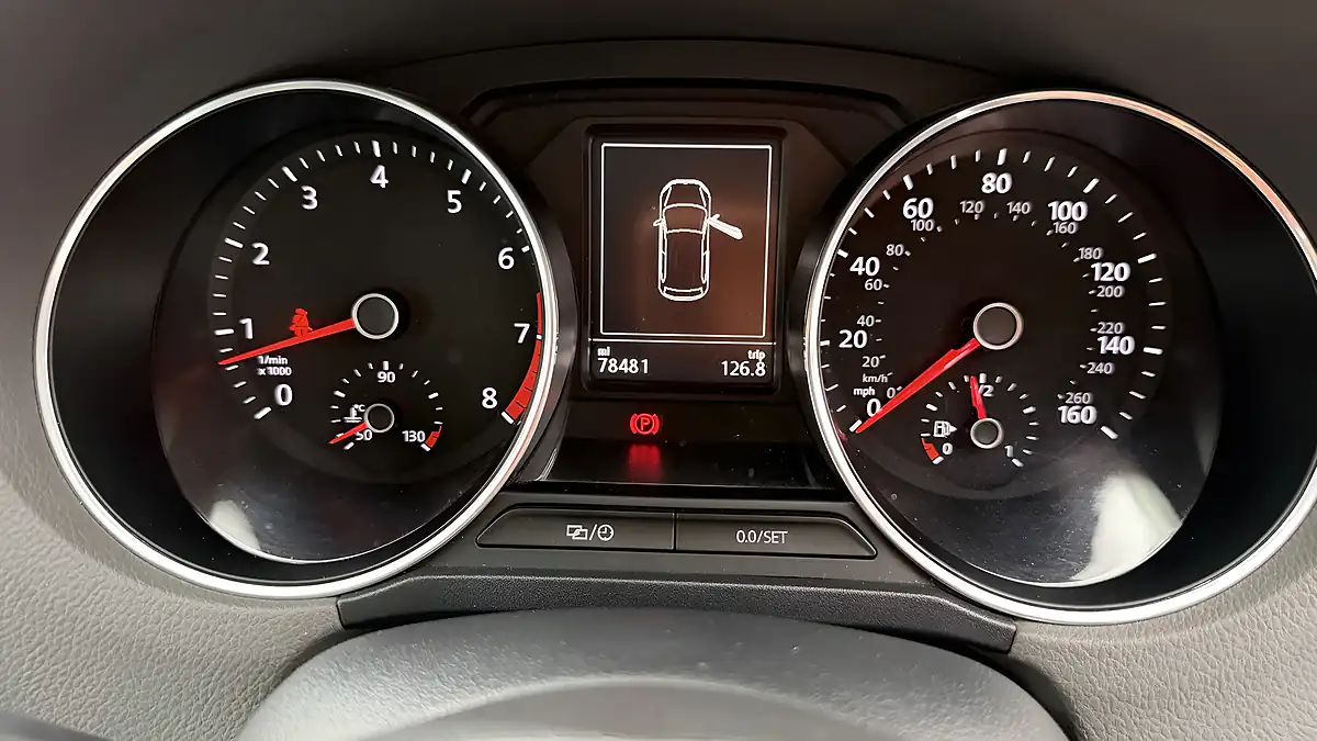 Used 2017 Volkswagen Polo Bluemotion Tech Beats White - Interior and Exterior details 12