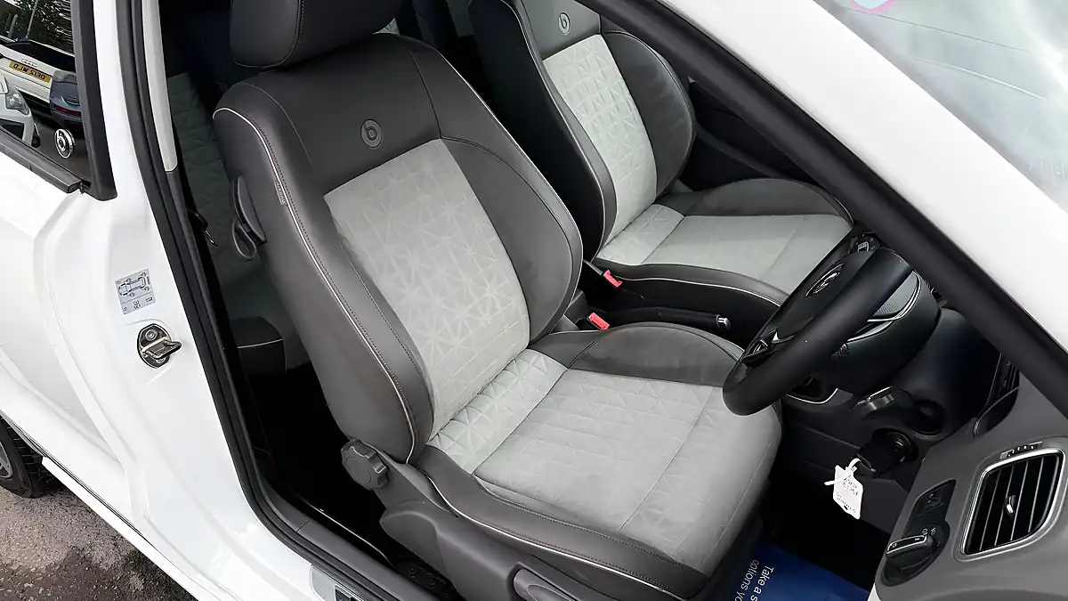 Used 2017 Volkswagen Polo Bluemotion Tech Beats White - Interior and Exterior details 15