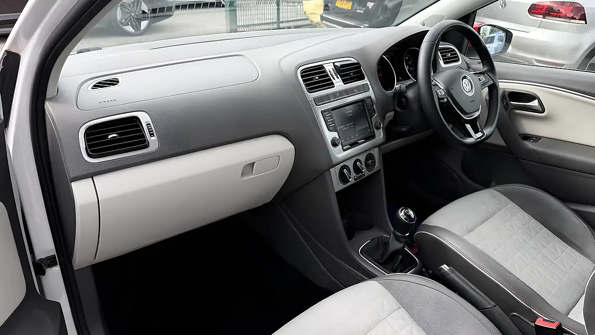 Used 2017 Volkswagen Polo Bluemotion Tech Beats White - Interior and Exterior details 16