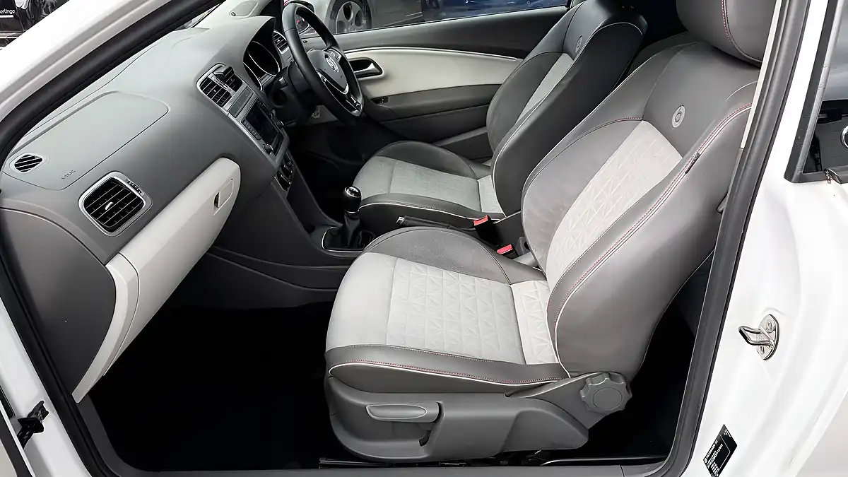 Used 2017 Volkswagen Polo Bluemotion Tech Beats White - Interior and Exterior details 17