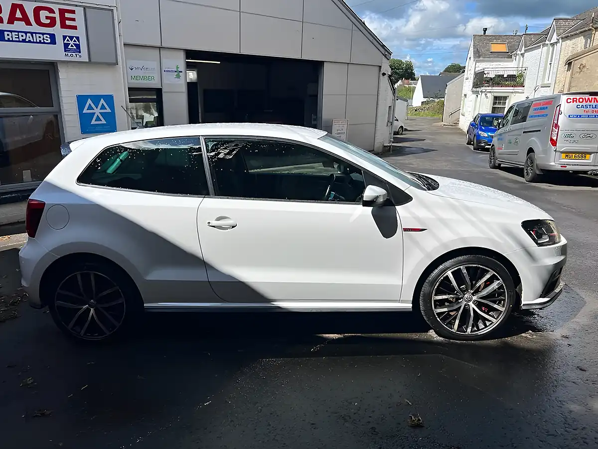 Used 2017 Volkswagen Polo Bluemotion Tech GTI White - Interior and Exterior details 4