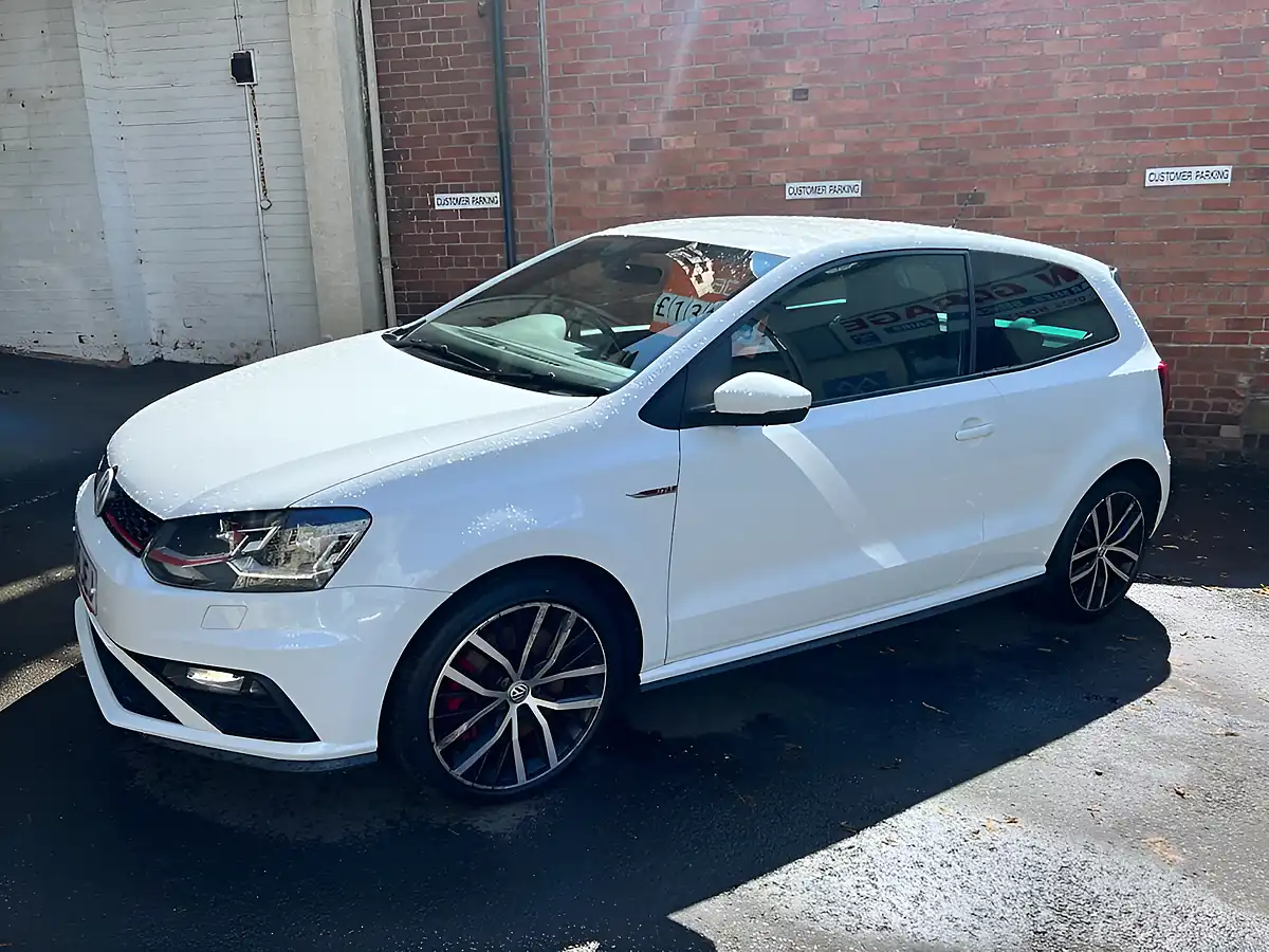 Used 2017 Volkswagen Polo Bluemotion Tech GTI White - Interior and Exterior details 7