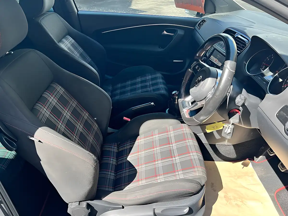 Used 2017 Volkswagen Polo Bluemotion Tech GTI White - Interior and Exterior details 9