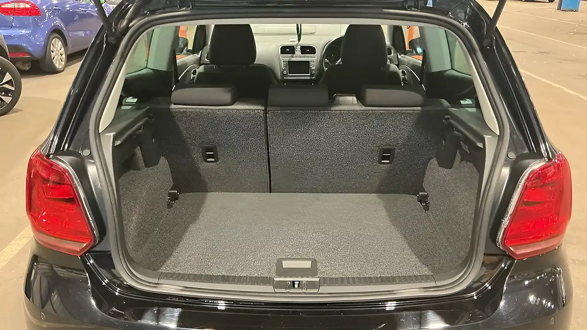 Used 2017 Volkswagen Polo Bluemotion Tech Match Black - Interior and Exterior details 10