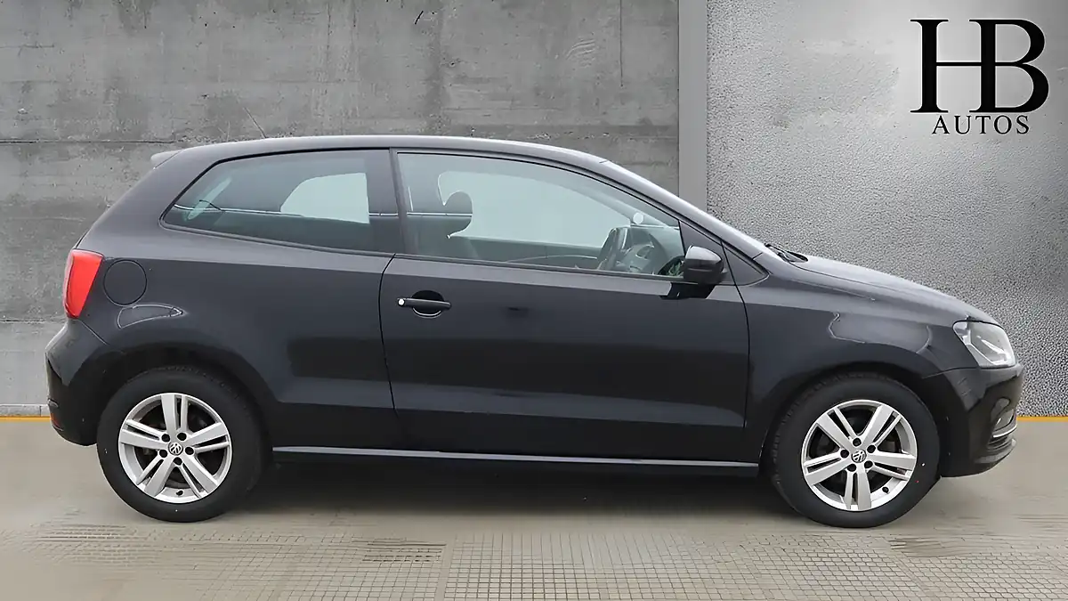 Used 2017 Volkswagen Polo Bluemotion Tech Match Black - Interior and Exterior details 6