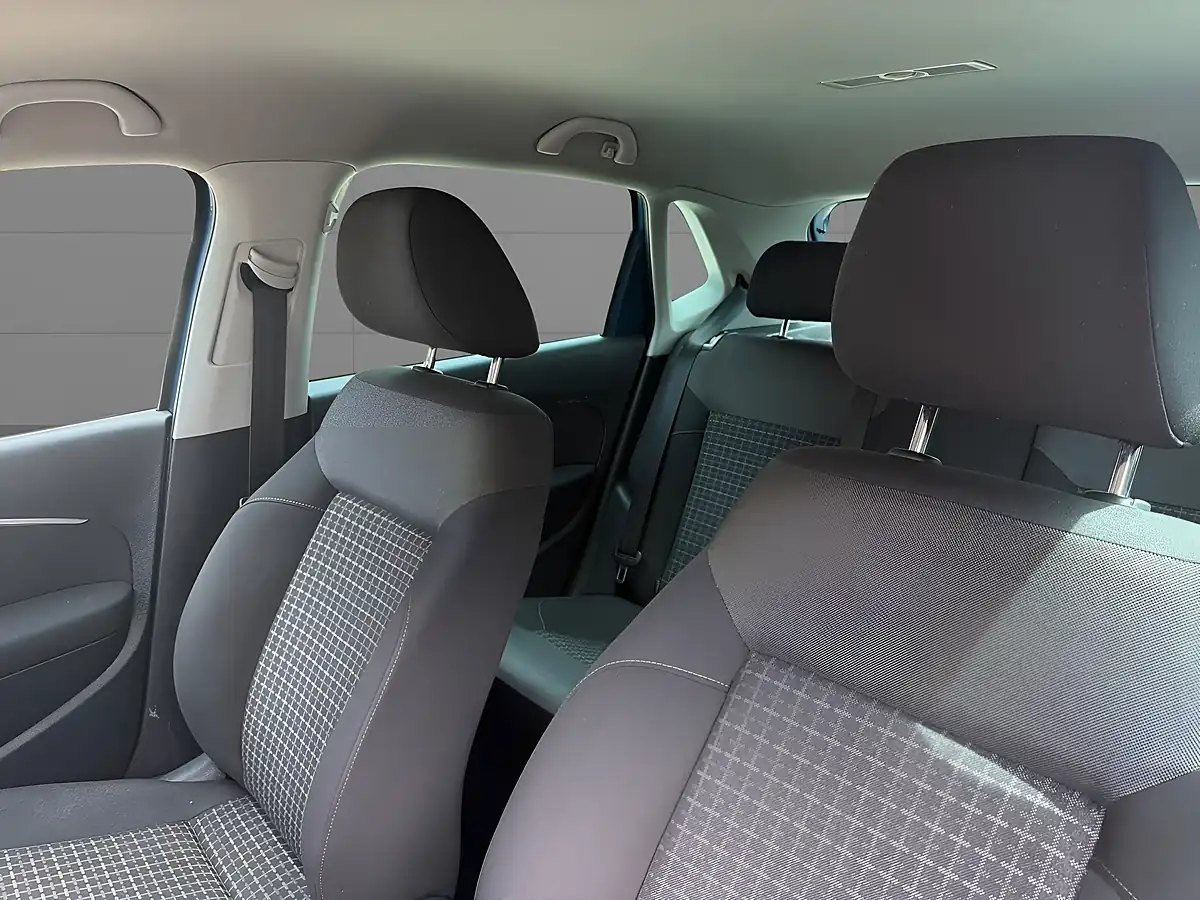 Used 2017 Volkswagen Polo Bluemotion Tech Match Edition Blue - Interior and Exterior details 12