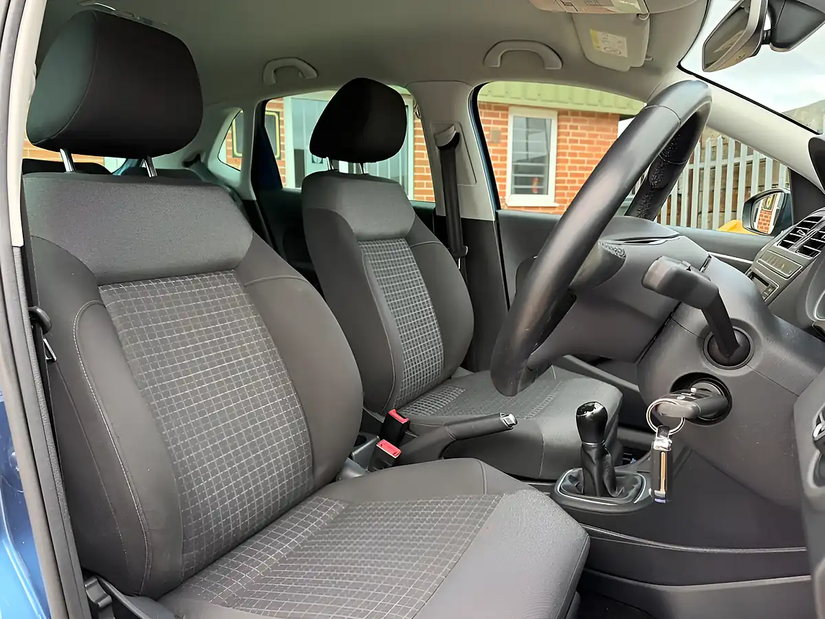 Used 2017 Volkswagen Polo Bluemotion Tech Match Edition Blue - Interior and Exterior details 11