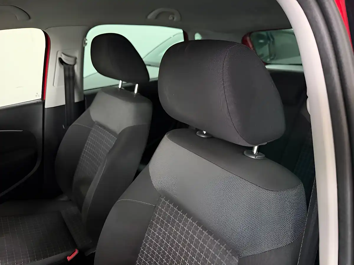 Used 2017 Volkswagen Polo Bluemotion Tech Match Edition Red - Interior and Exterior details 13