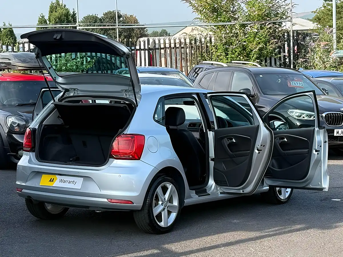 Used 2017 Volkswagen Polo Bluemotion Tech Match Edition Silver - Interior and Exterior details 2