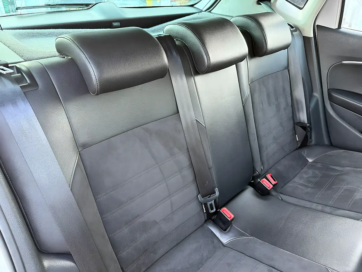 Used 2017 Volkswagen Polo Bluemotion Tech Match Edition Silver - Interior and Exterior details 4