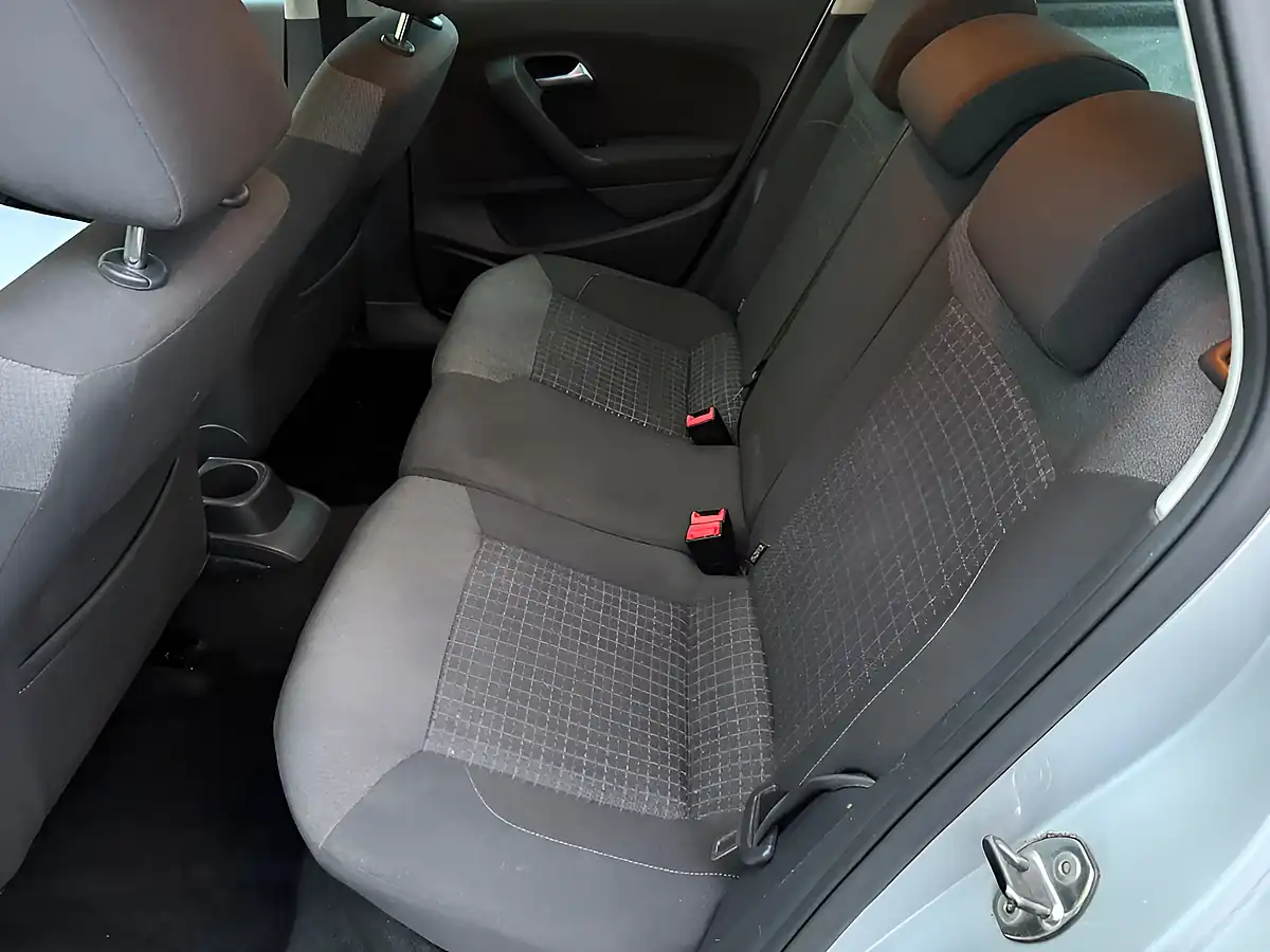 Used 2017 Volkswagen Polo Bluemotion Tech Match Edition Silver - Interior and Exterior details 10