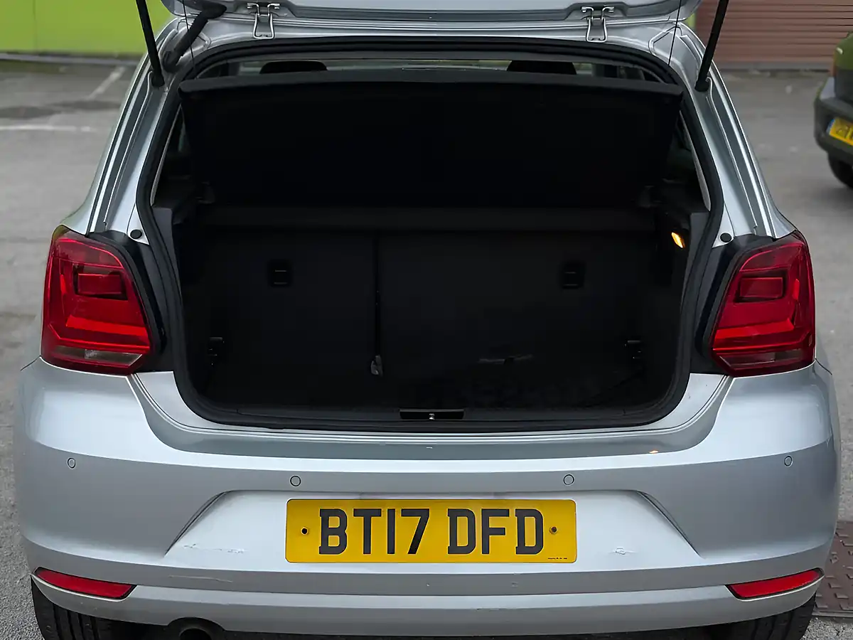 Used 2017 Volkswagen Polo Bluemotion Tech Match Edition Silver - Interior and Exterior details 9
