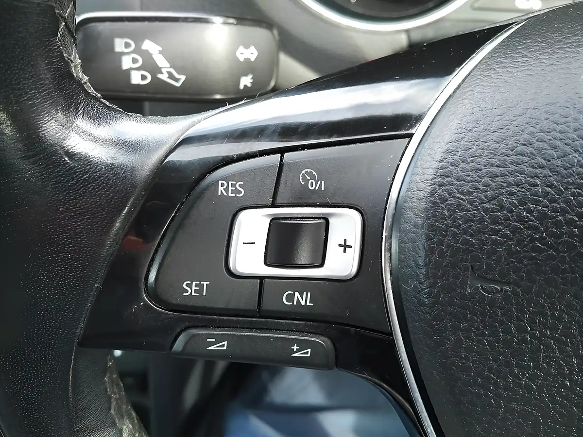 Used 2017 Volkswagen Polo Bluemotion Tech Match Grey - Interior and Exterior details 19